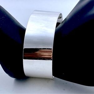 James Avery RETIRED Sterling Heavy Cuff Bracelet